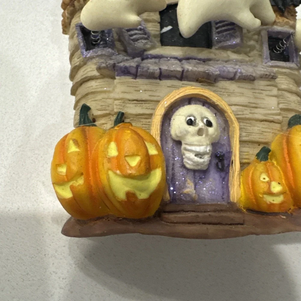 N/A halloween themed